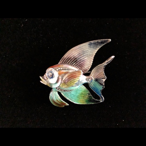 STERLING SILVER & HEMATITE FISH PIN - Picture 5 of 5